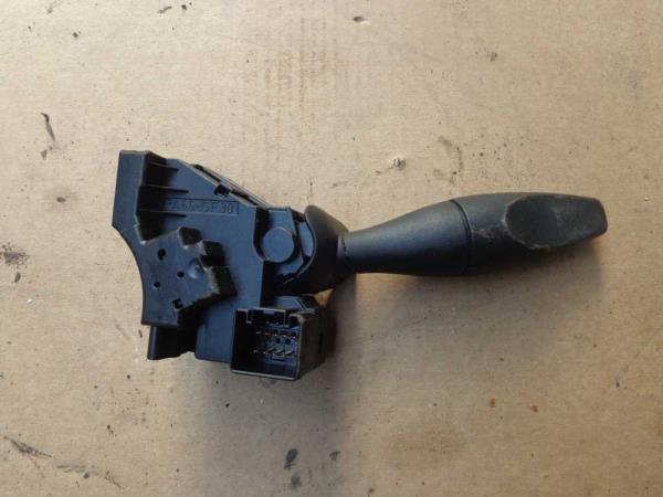 COMMODO FORD FIESTA 2002-2008 / FUSION 2002-2012 / MONDEO 2000-2007 ( COTE CLIGNOTANT ) - Vue 2